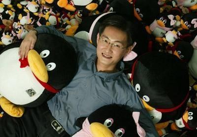 马化腾很无奈：你们怎么都卖QQ号了！网友：因为可以换套房